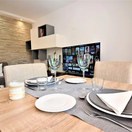 Appartement Le Cap Soleil -standing - Piscine Collective Et Parking Prive